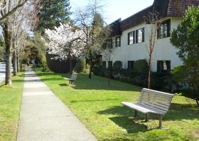 Kopernik Lodge Streetview with spring flowers