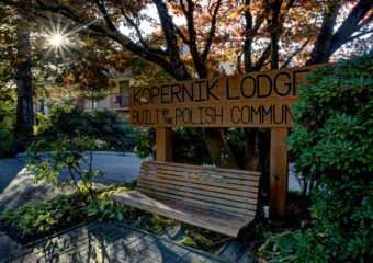 Front Entrance sign, built with passion | Kopernik Lodge